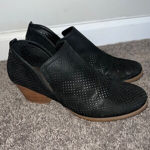 BareTraps Rizzo Ankle Booties Size 10